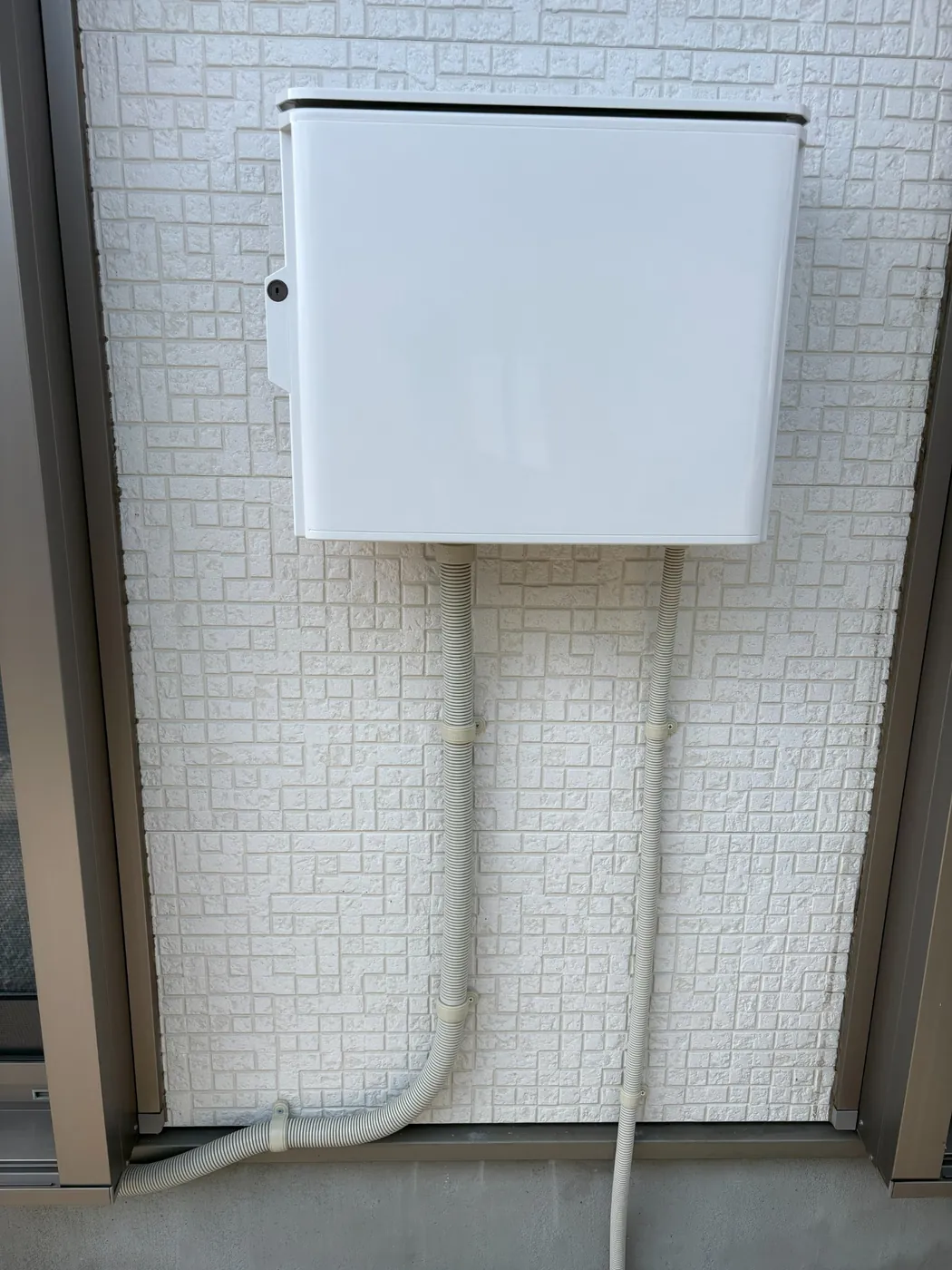 EVコンセント・防水コンセント収納ボックス施工後
